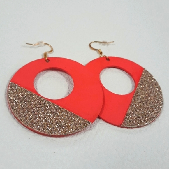 Round Hoop/ Statement Earrings/ Shimmer Detail/ Lightweight/ Dangle Earrings - Picture 9 of 9